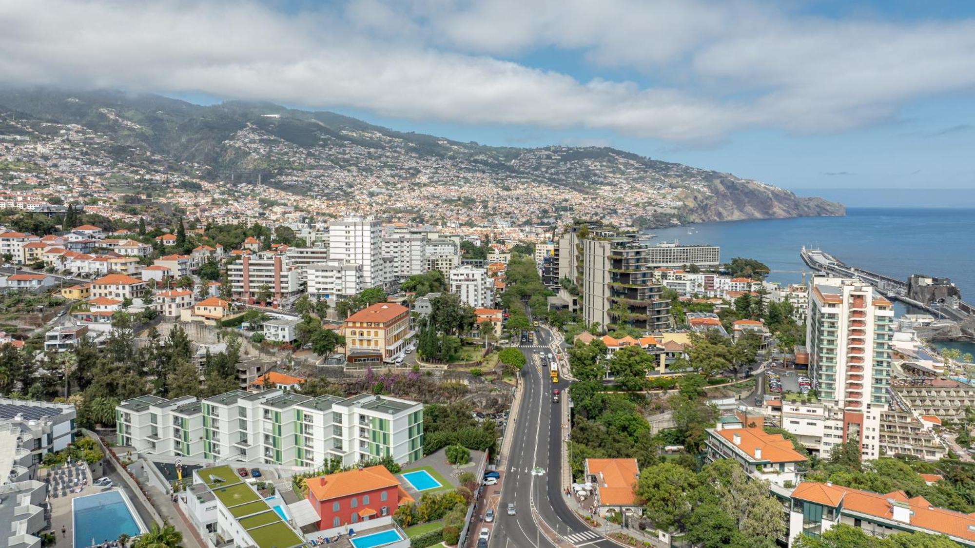 Vista Savoy By Rmz Apartment Funchal  Exterior photo