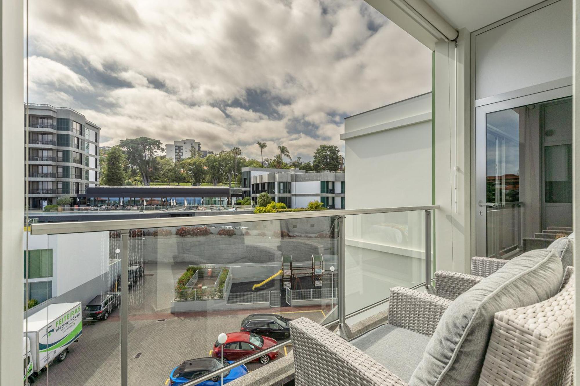 Vista Savoy By Rmz Apartment Funchal  Exterior photo