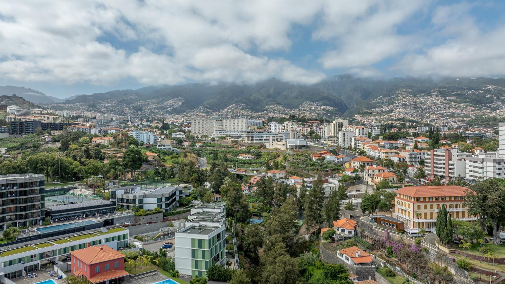 Vista Savoy By Rmz Apartment Funchal  Exterior photo